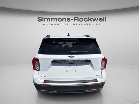 Used 2023 Ford Explorer XLT w/ Equipment Group 202A image 11