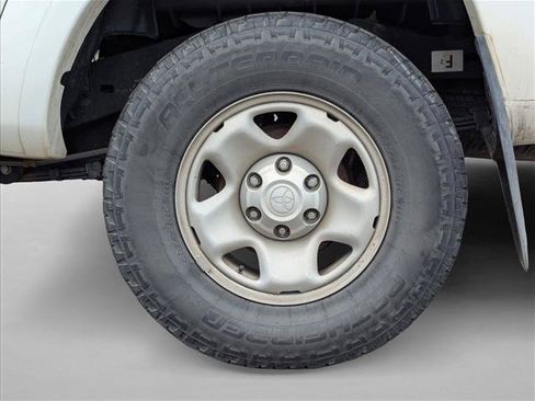 Used 2015 Toyota Tacoma 4x4 Access Cab V6 w/ SR5 Package image 9