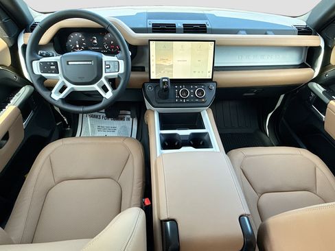 New 2026 Land Rover Defender 110 X-Dynamic SE AWD/4WD image 16