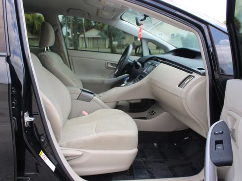 Used 2012 Toyota Prius Three FWD image 22