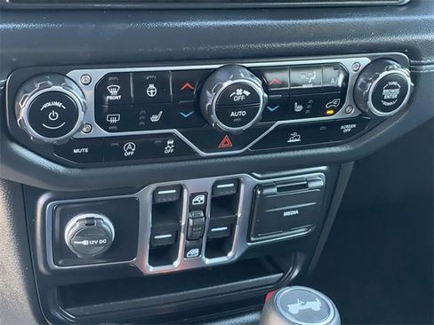 Used 2024 Jeep Wrangler Sahara w/ Technology Group image 17