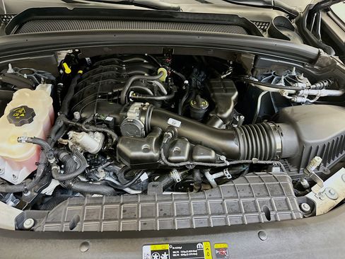 Used 2024 Jeep Grand Cherokee L Altitude AWD/4WD image 36