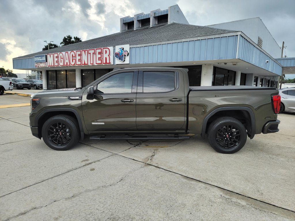 Used 2023 GMC Sierra 1500 Elevation w/ LPO, Elevation Black Package RWD image 2