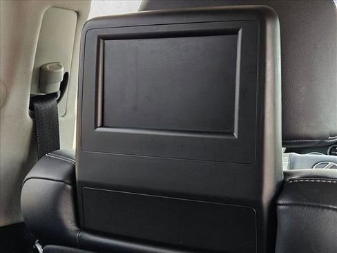 Used 2014 Lexus LX 570 4WD w/ Luxury Package image 18