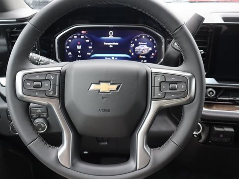 New 2026 Chevrolet Silverado 1500 LT w/ Z71 Off-Road Package AWD/4WD image 7