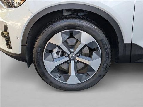 Certified 2026 Volvo XC40 B5 Plus w/ Protection Package Premier image 8