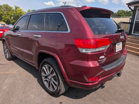 Used 2017 Jeep Grand Cherokee Overland AWD/4WD image 4