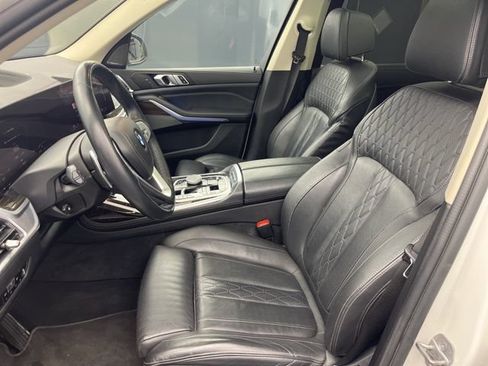 Used 2023 BMW X7 xDrive40i AWD/4WD image 13