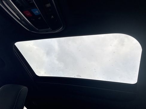 Used 2025 Jeep Grand Cherokee Laredo X image 24