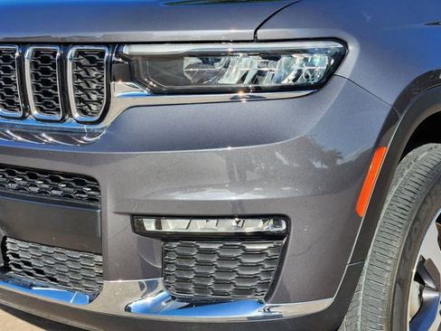 Certified 2024 Jeep Grand Cherokee L Limited image 7