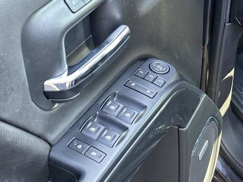 Used 2014 GMC Sierra 1500 SLT w/ All-Terrain Package AWD/4WD image 17