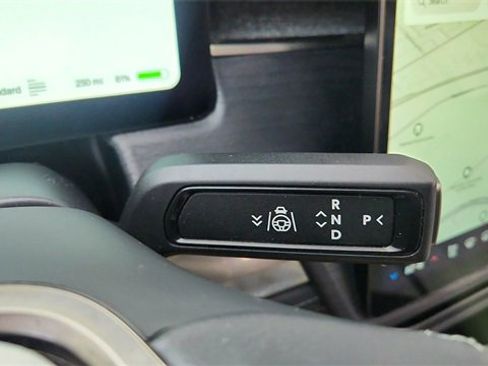 Used 2024 Rivian R1S Adventure image 47