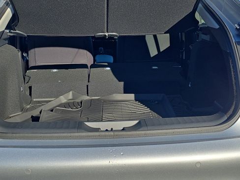 New 2026 Toyota Prius LE image 10