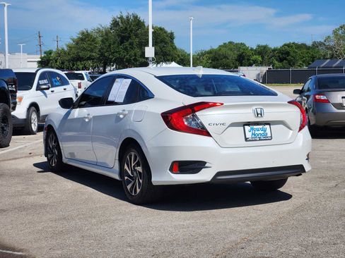 Used 2018 Honda Civic EX image 5