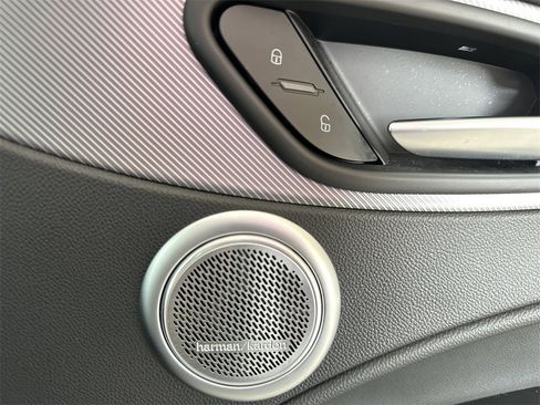 Used 2024 Alfa Romeo Stelvio Ti image 16