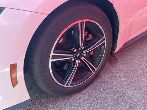 Used 2024 Ford Mustang Premium image 4