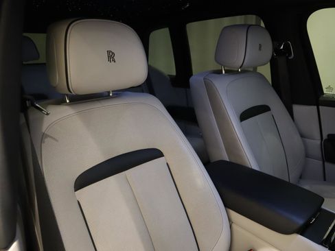 Used 2021 Rolls-Royce Cullinan Sport Utility AWD image 17