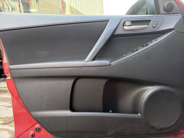 Used 2013 MAZDA MAZDA3 i Touring FWD image 10