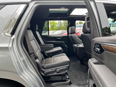 Used 2025 Chevrolet Tahoe High Country AWD/4WD image 26