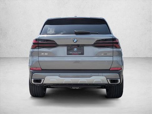 Used 2026 BMW X5 sDrive40i image 8