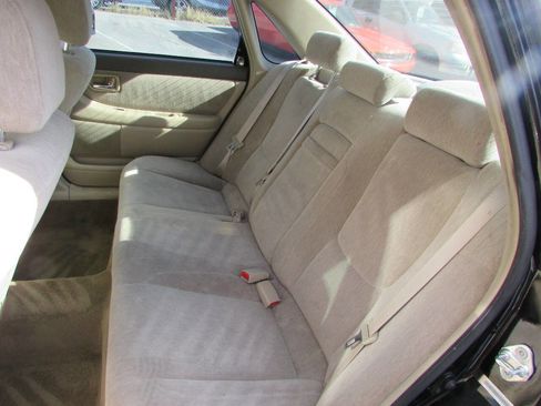 Used 2001 Toyota Avalon XLS image 21