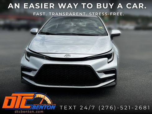 Used 2024 Toyota Corolla SE FWD image 2