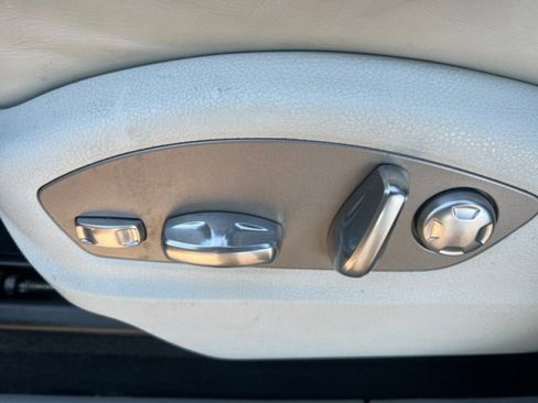 Used 2023 Porsche Macan image 11