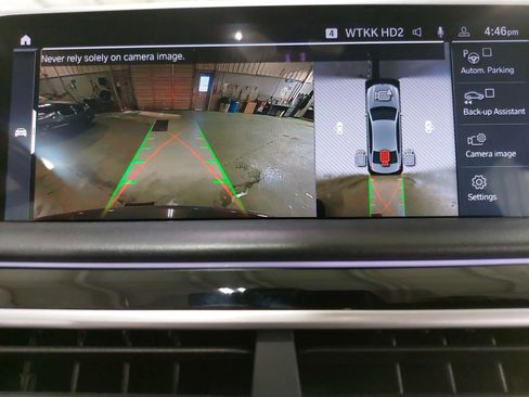 Used 2020 BMW 750i xDrive w/ Executive Package image 25