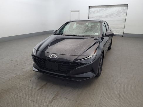 Used 2022 Hyundai Elantra SEL w/ Cargo Package FWD image 15