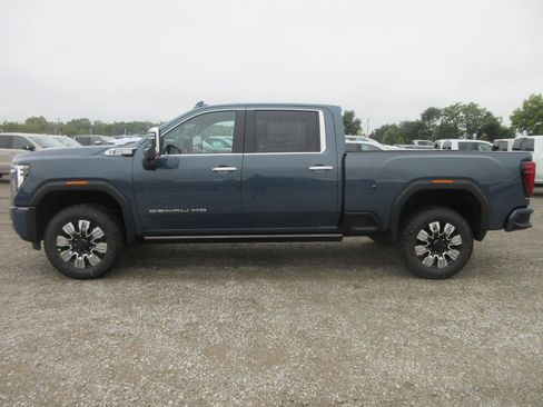 New 2026 GMC Sierra 2500 Denali w/ Denali Reserve Package image 10