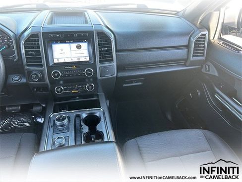 Used 2019 Ford Expedition XLT image 17