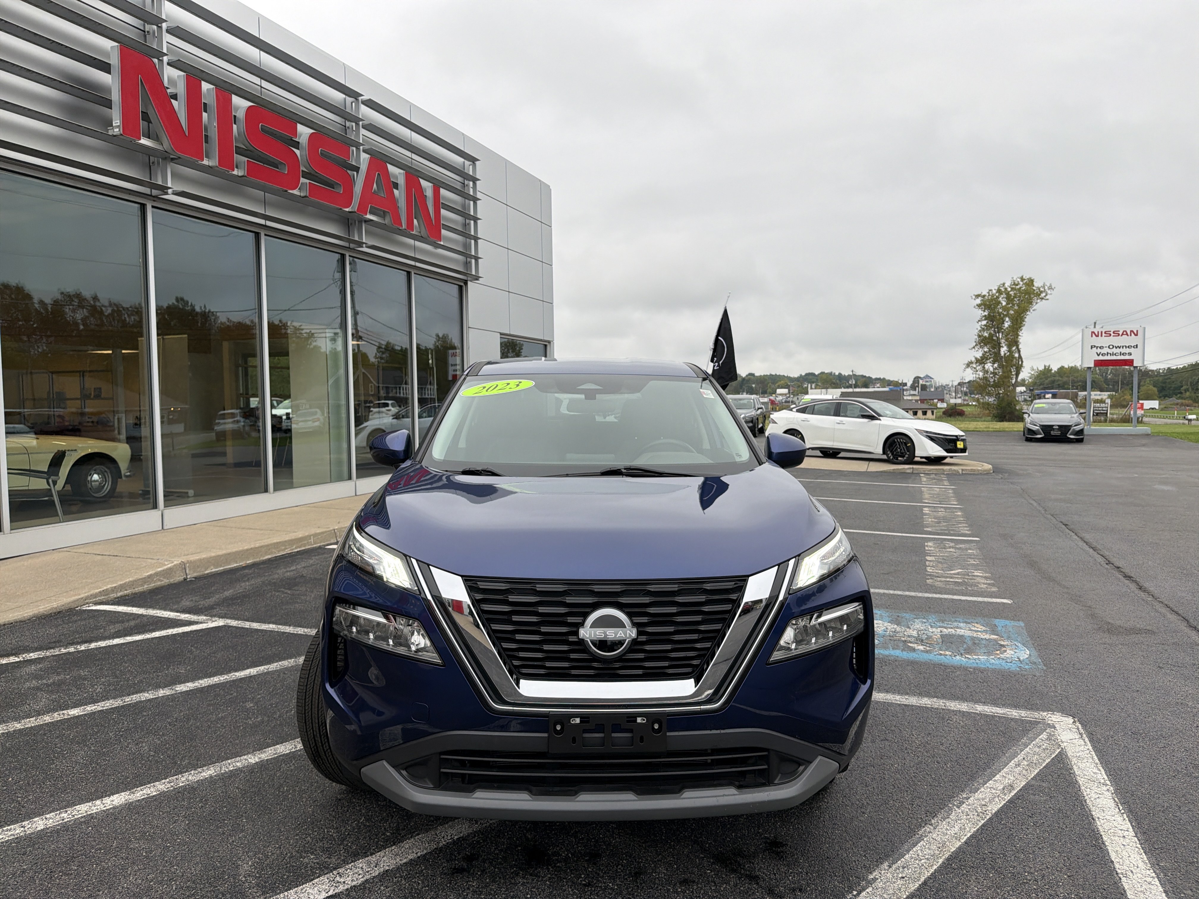 Certified 2023 Nissan Rogue SV AWD/4WD image 18