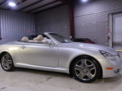 Used 2008 Lexus SC 430 Convertible image 7