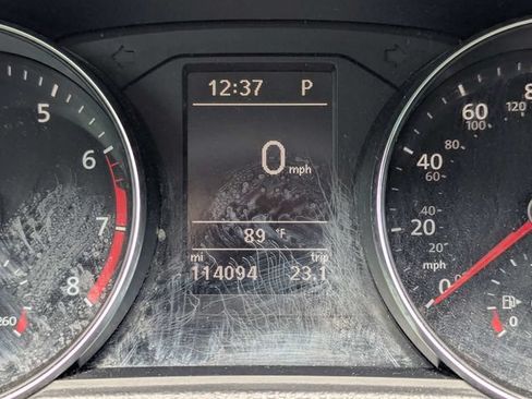 Used 2018 Volkswagen Passat 2.0T R-Line FWD image 22