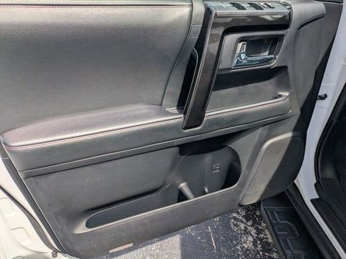 Used 2020 Toyota 4Runner TRD Off-Road Premium image 32