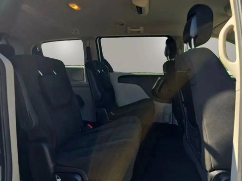 Used 2016 Dodge Grand Caravan SE w/ Quick Order Package 29E SE FWD image 37