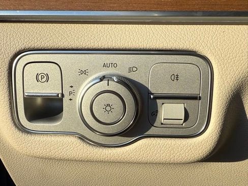 Used 2021 Mercedes-Benz GLE 350 4MATIC image 51