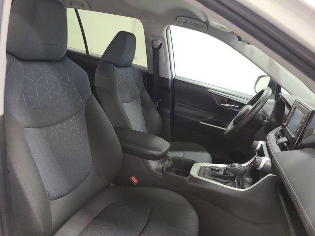 Certified 2022 Toyota RAV4 XLE w/ Carpet Mat Package (TMS) AWD/4WD image 12