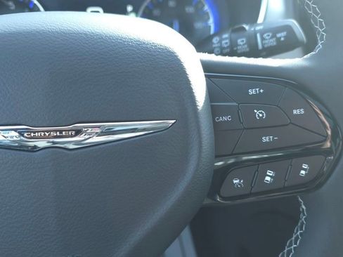 New 2026 Chrysler Pacifica Limited w/ S Appearance Package image 30