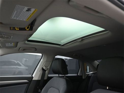 New 2025 Volkswagen Jetta SE image 10