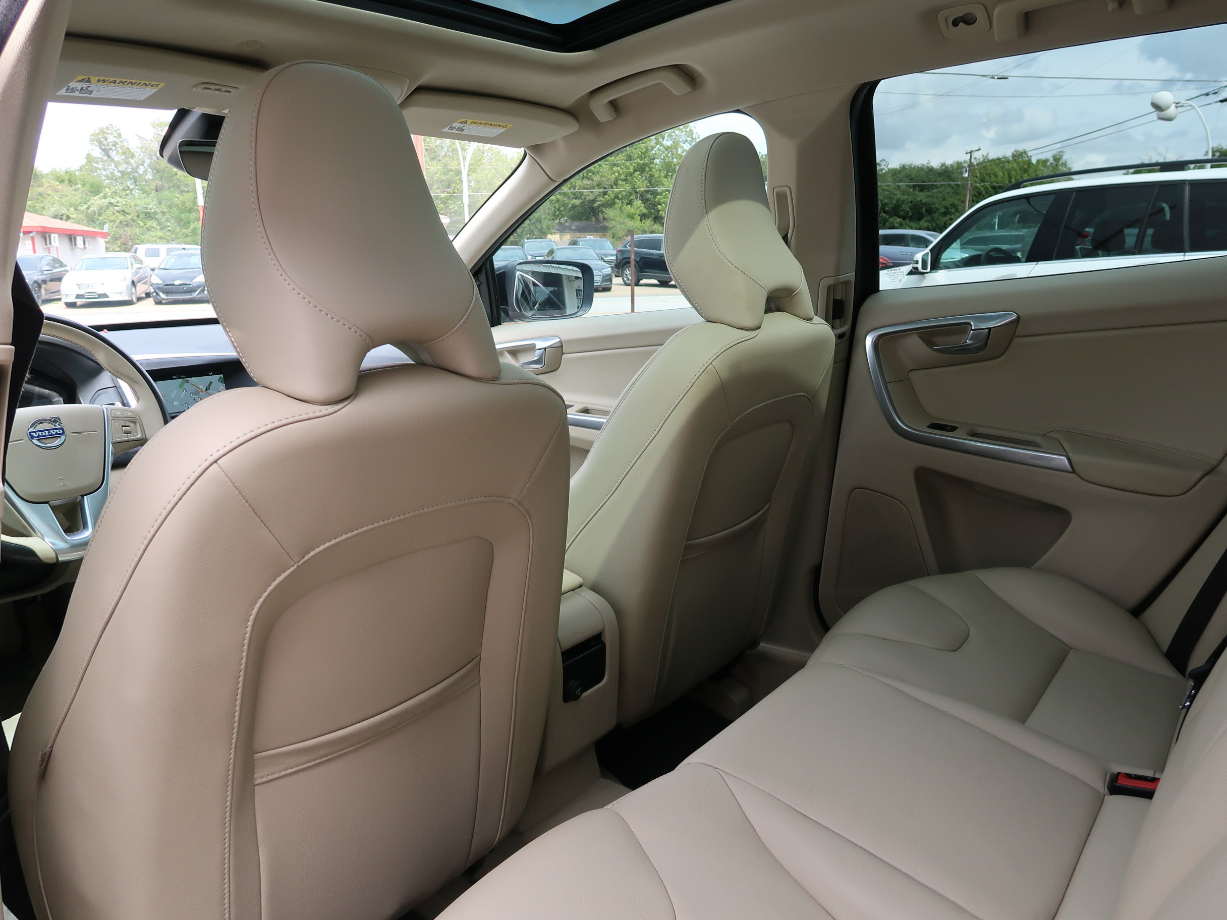 Used 2015 Volvo XC60 T5 Premier w/ Proximity Package FWD image 35