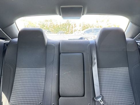 Used 2019 Dodge Challenger SXT RWD image 18