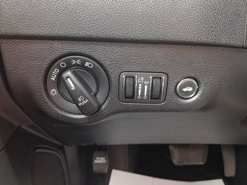 Used 2021 Dodge Charger SXT w/ Blacktop Package AWD/4WD image 17