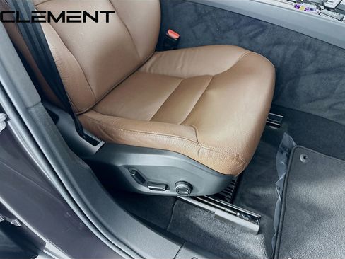 Used 2023 Volvo XC60 B5 Plus image 32