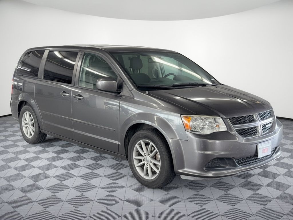 Used 2016 Dodge Grand Caravan SE FWD image 7