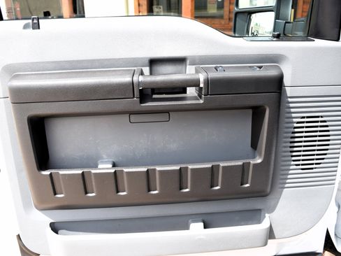 Used 2013 Ford F250 XL w/ PWR Equipment Group image 8