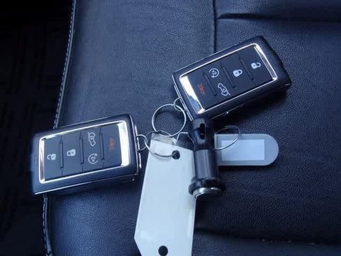 Used 2023 Jeep Grand Cherokee Limited image 40