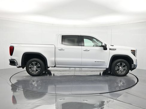 Certified 2024 GMC Sierra 1500 SLT AWD/4WD image 4
