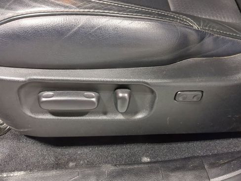 Used 2021 Toyota Tacoma Limited image 29