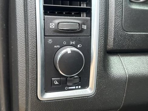 Used 2021 RAM 1500 Classic SLT RWD image 20